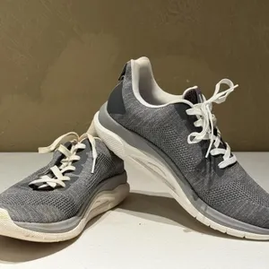 Velous Running Shoes