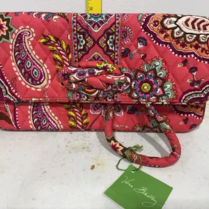 Vera Bradley Knot Just a Clutch Bag in the retired "Call Me Coral" pattern
