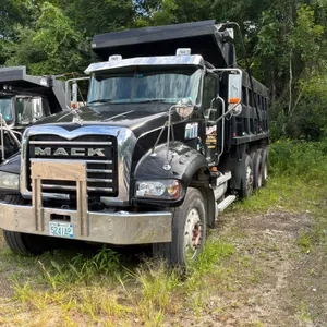 2009 MACK GU713 TRI-AXLE DUMP TRUCK VIN: 1M2AX04C7AM008641