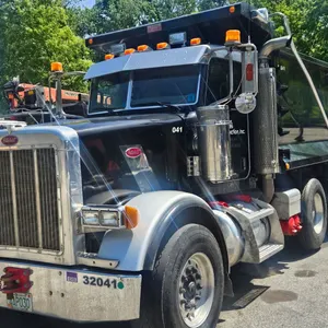 2007 PETERBILT 357 TRI-AXLE DUMP TRUCK VIN: 1NPALUTX87N666072