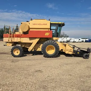 1988 New Holland TR96 Combine
