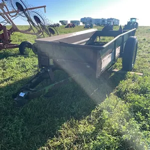John Deere Manure SPREADER 33 Green