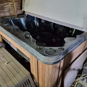 Coast Spas KEM45 Self-Contained Hot Tub
 UNRESERVED