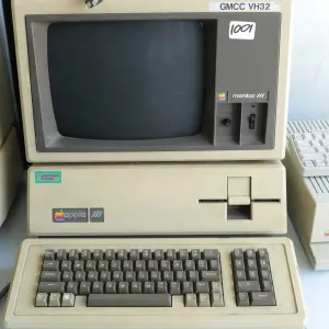 Vintage 1980s Apple III personal computer with Apple Monitor III by Appple Computer. See photos for 