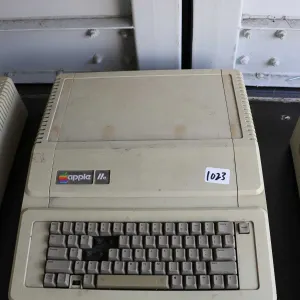 Vintage 1980s Apple IIE. See photos for internals , untested at time of cataloguing