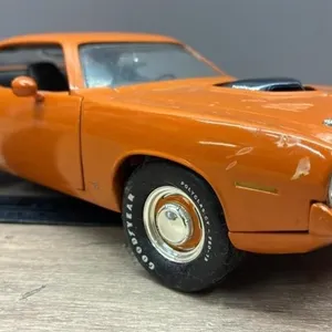 ERTL 1:18 1971 Barracuda. Missing Driver’s Side
