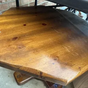 End table pine. Octagon. 26x20. Matches 12t