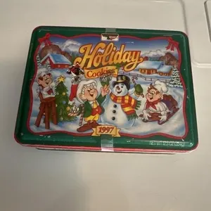 Holiday cookie tin 8x6