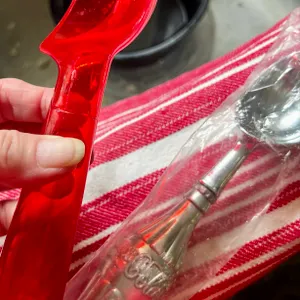 Vintage NIP TableCraft Coca Cola Heavy Metal Ice Cream Scoop and Red Plastic Scoop