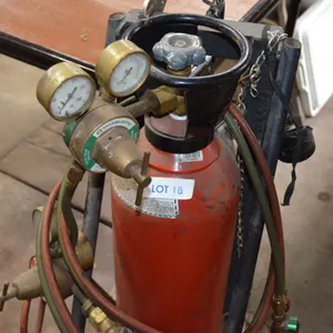 Oxy Acetylene Tanks (full) with Cart includes vise grip
