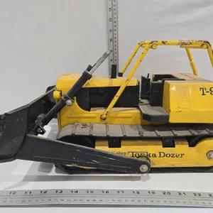 Mighty Tonka T-9 Dozer, 1/16 scale,  metal