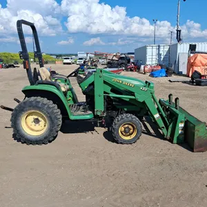 2001 John Deere 4200 Acreage Tractor w/Loader