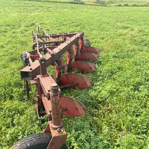 Massey 5 Bottom PLOW w/ Colters