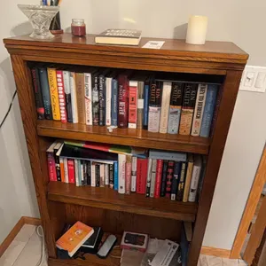 Book collection, this lot includes everything on bookshelf