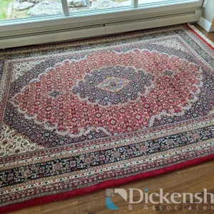 HAND CRAFTED ORIENTAL STYLE PATTERNED PERSIAN RUG