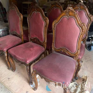 FRENCH PROVINCIAL / LOUIS XV‑STYLE WOOD DINING CHAIRS WITH RED