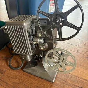 KODASCOPE 8 MODEL 70 FILM PROJECTOR
