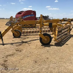 2021 Vermeer R2800 hay rake