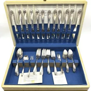 1847 Rogers Bros IS Daffodil Silverplate Flatware