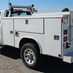 2015 Chevrolet  Silverado 3500HD utility bed pickup truck