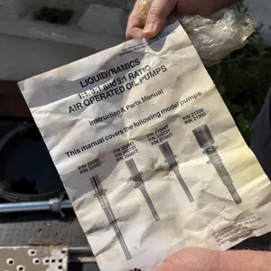 Air-operated oil pump, like new