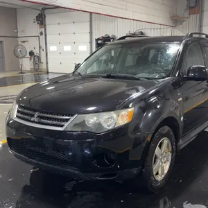 2009  Mitsubishi  Outlander  SE 4WD