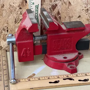 4.5" Sears Vice, Missing Jaw Inserts, Base Lock, & Base Has Crack