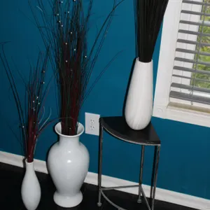 Vases & Table