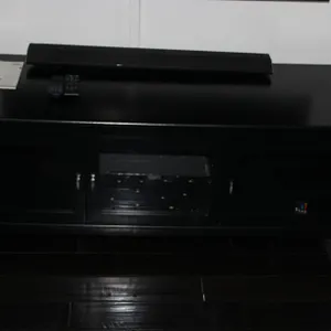 Media Console & Soundbar