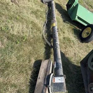 Unverferth 14’ Brush Auger - Hydraulic Drive