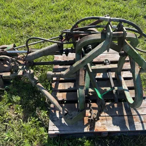 John Deere 350 Sickle Bar Mower - 11’ Bar
