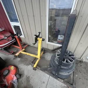 (2) Engine Stands & Boat Motor Stand
 UNRESERVED