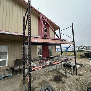 (4' x 10') Pallet Racking w/ Engine Crane & Mini Tote
 UNRESERVED
