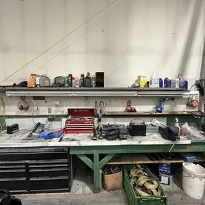 Contents on Counter & Back Wall
 UNRESERVED