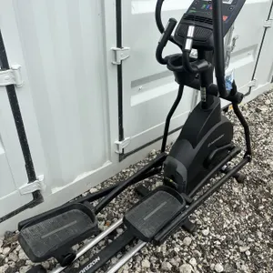 Horizon CE8.8 Elliptical Trainer with FLATellipse Stride Motion