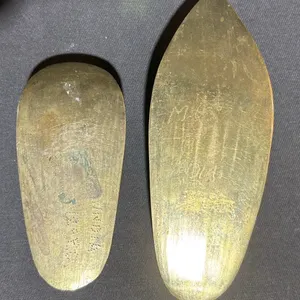 1940-50s Indian Brass Shoe-Shaped Ashtray with Floral Engraving