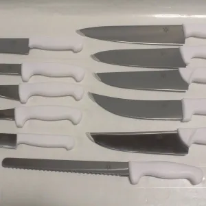 NEW 11 PIECE KITCHEN KNIFE SET
