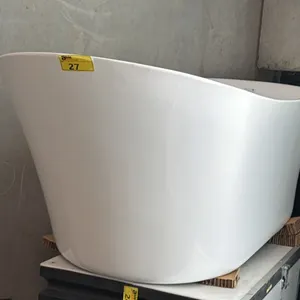 FREE STANDING PORCELAIN BATHTUB, DIMENSIONS APPROX 55X29X22 INCHES