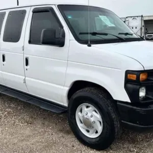 (TX) 2011 Ford E-350 Super Duty
