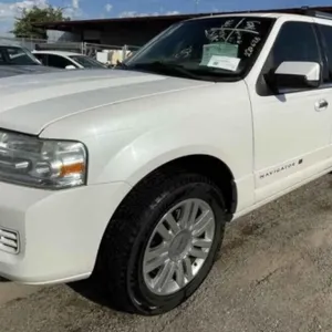 (TX) 2014 Lincoln Navigator L