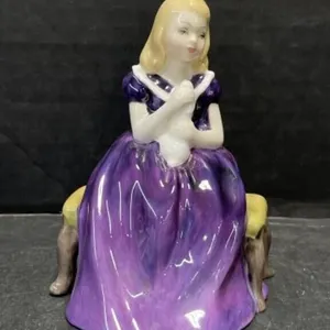 Royal Doulton - Affection   HN2236