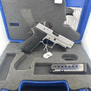 SIG P220ST 45
Two 8 round clips and case