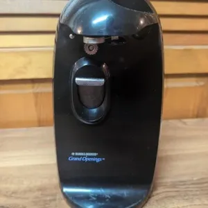 Black & Decker electric can opener retractable