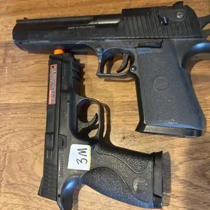 Toy guns