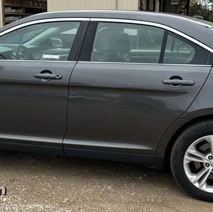 2017 Ford Taurus 