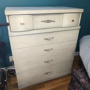 Basset chest matches 1f, 2f 34x18x43H