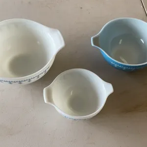 Pyrex Bowls
