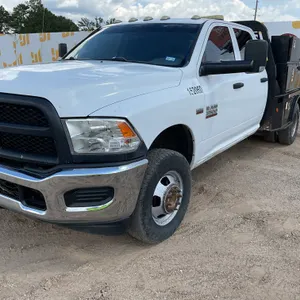 2018 RAM 3500 HD SINGLE AXLE CREW CAB 4X4 FLATBED TRUCK VIN: 3C7WRTCJ3JG336022