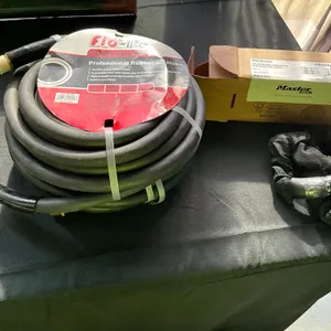 UNUSED QTY (2) 25 FT RUBBER AIR LINE, BIKE LOCK COMBINATION