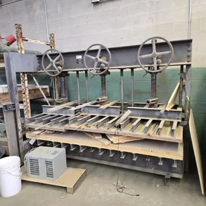 Interwood 3 Platten Manual Cold Press
 UNRESERVED